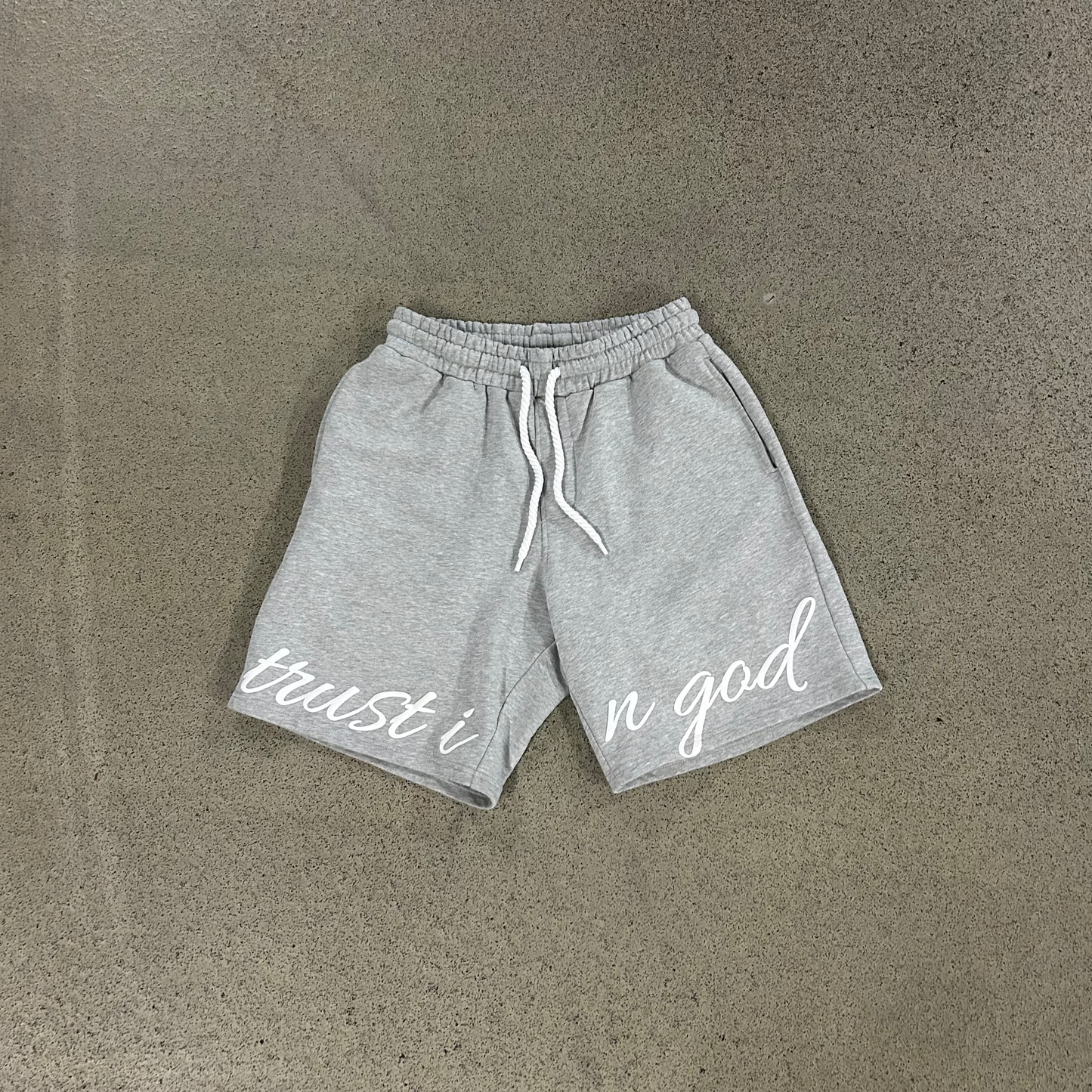 SHORTS "TRUST IN GOD" - Grey/White